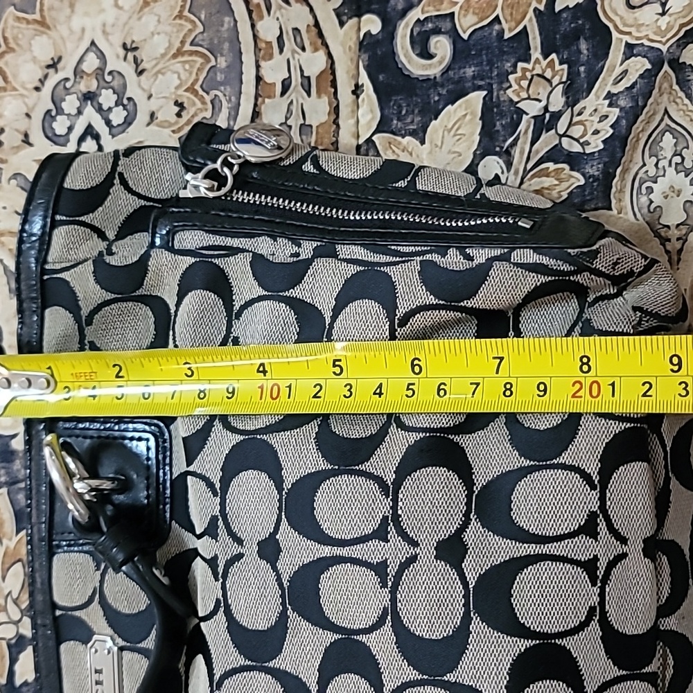 Coach Gallery Signature Tote - EUC #127 - Picture 10 of 12